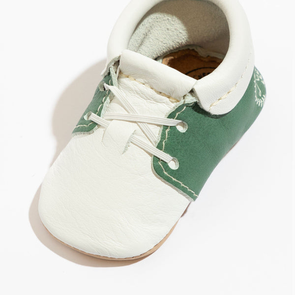 Hole-in-One Oxford Baby Shoe